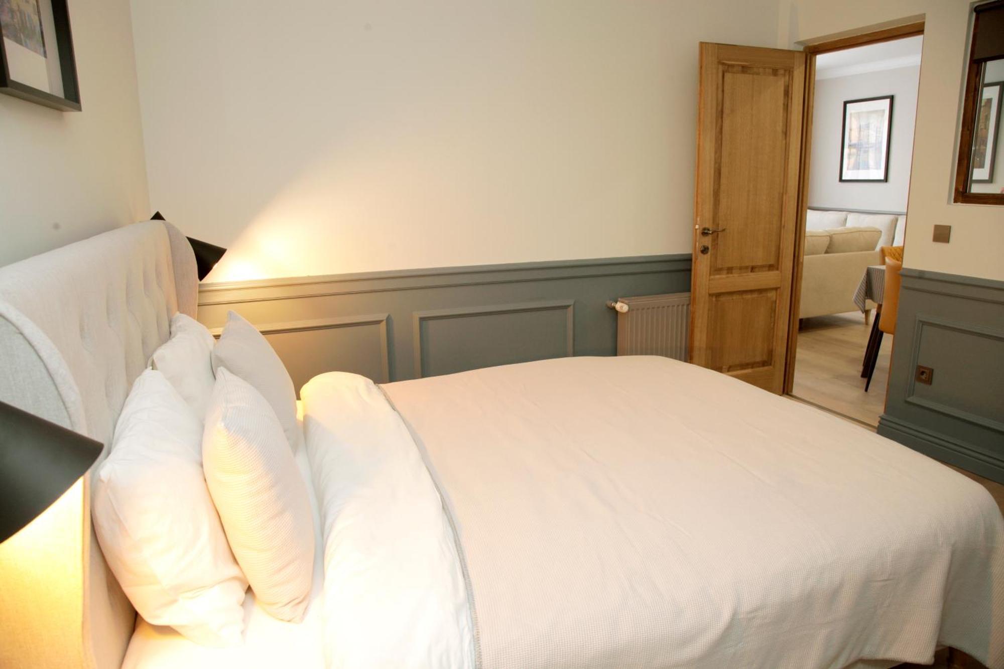 Central Boutique Apartments Sighişoara Rum bild